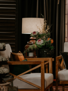 Colonial table Lamp with Natural Shade